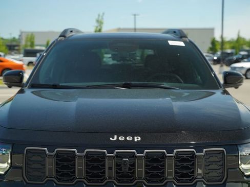 New 2026 Jeep Cherokee Overland w/ Advanced Pro Tech Group AWD/4WD image 38