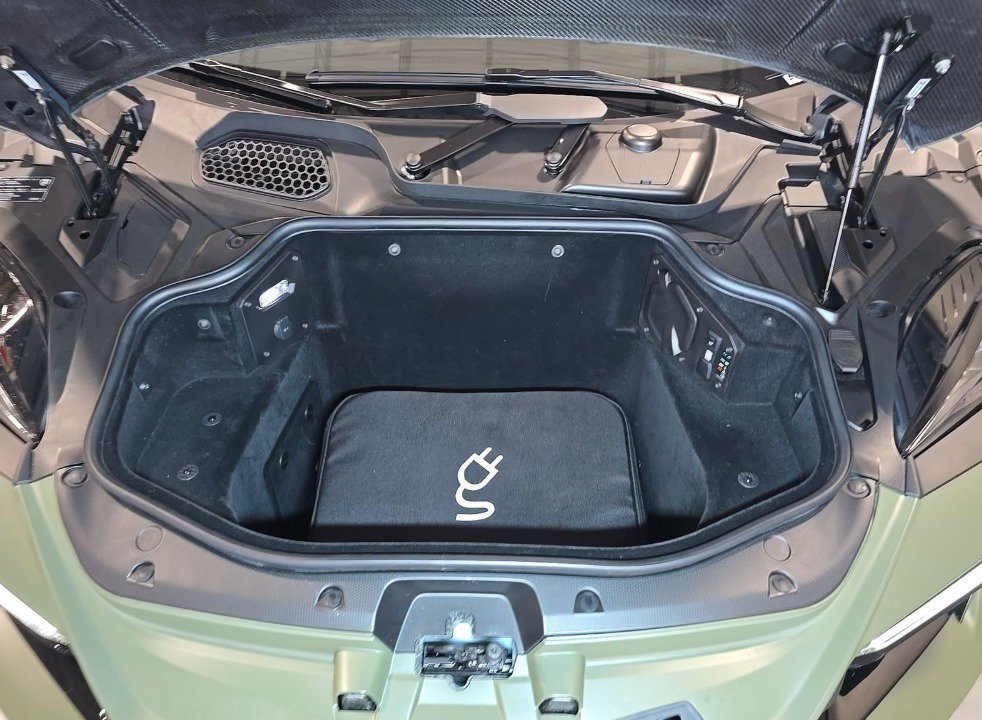 Used 2024 Lamborghini Revuelto AWD/4WD image 6