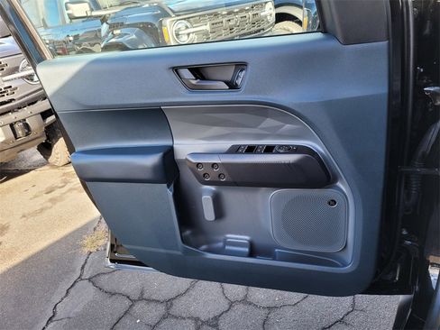 Used 2023 Ford Maverick Tremor image 12