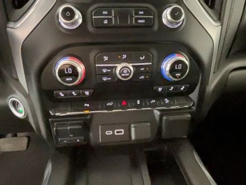 Used 2021 GMC Sierra 2500 SLT w/ SLT Premium Package AWD/4WD image 30