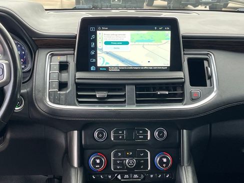 Used 2023 Chevrolet Suburban Premier w/ Advanced Technology Package image 18