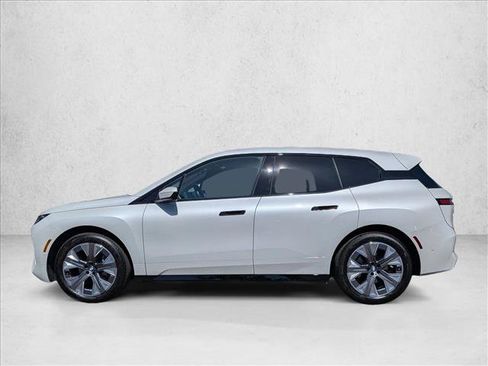 Used 2026 BMW iX xDrive45 AWD/4WD image 9