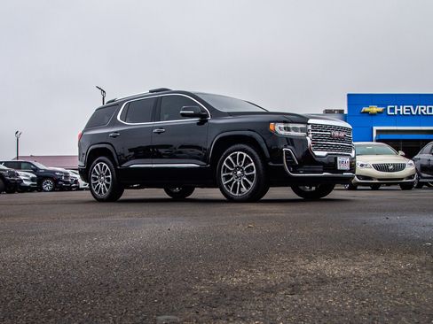 Used 2022 GMC Acadia Denali w/ GMC Pro Grade Package image 9