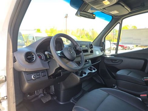 New 2025 Mercedes-Benz Sprinter 2500 image 22