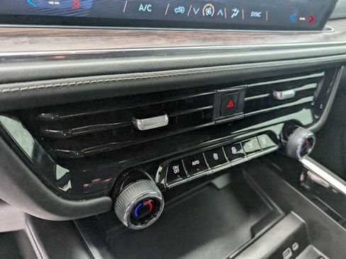 Used 2025 Chevrolet Tahoe LS image 22