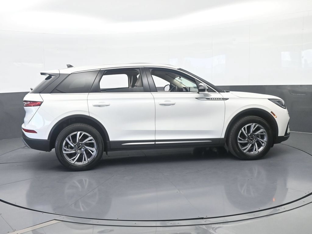 Used 2023 Lincoln Corsair FWD image 7