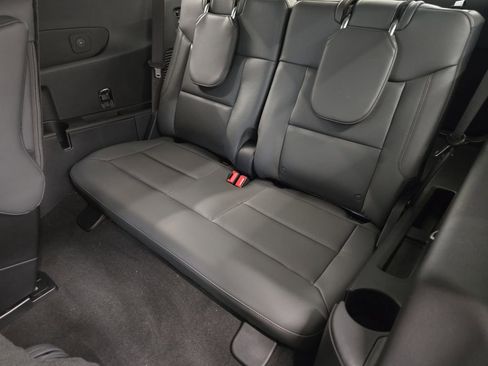 New 2026 Ford Explorer Active RWD image 27