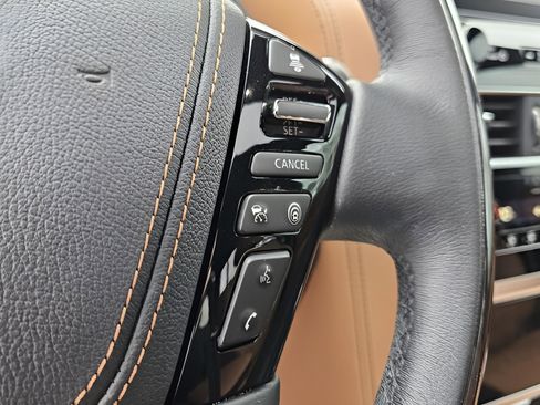 Used 2024 INFINITI QX80 Sensory image 30