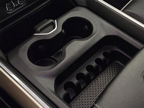 Used 2021 RAM 1500 Laramie image 19