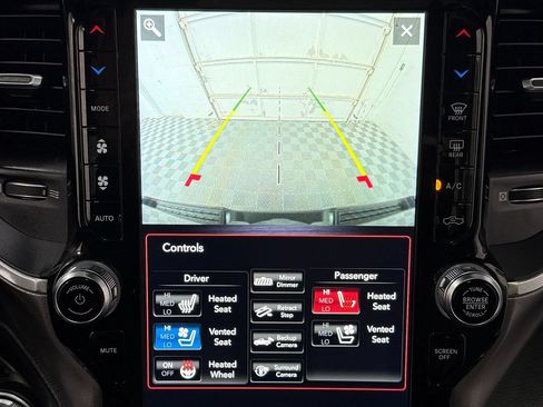 Used 2020 RAM 1500 Laramie AWD/4WD image 22