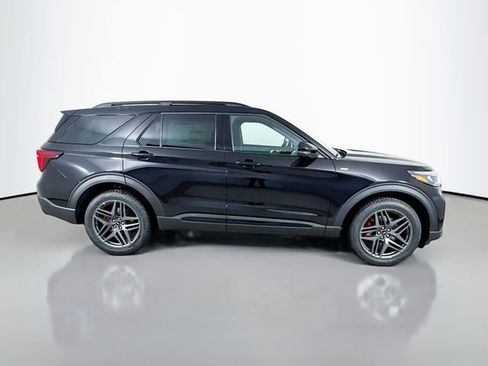 New 2026 Ford Explorer ST-Line w/ ST-Line Street Pack image 8