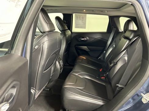 Used 2020 Jeep Cherokee Latitude Plus w/ Comfort/Convenience Group image 26