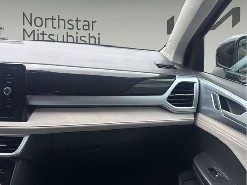 Used 2025 Volkswagen Taos SE FWD image 18