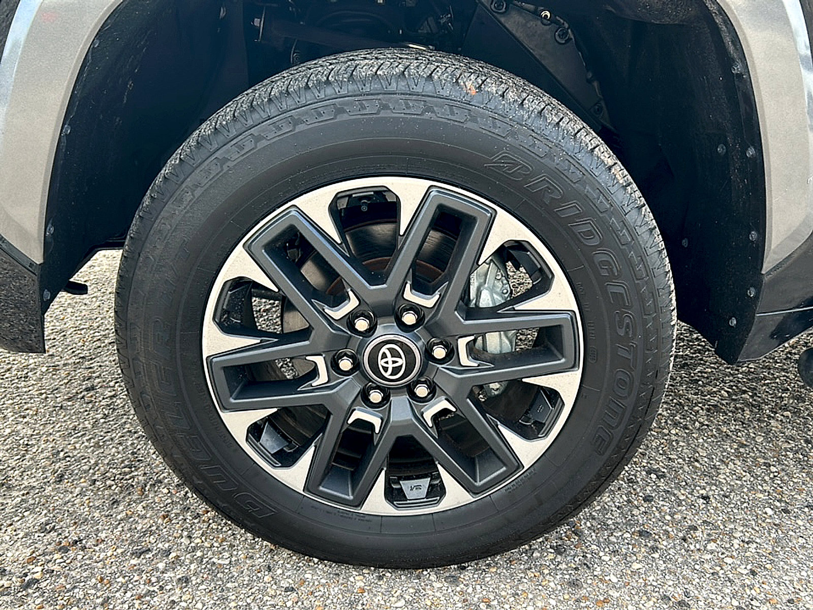 Used 2025 Toyota Tundra Limited AWD/4WD image 6