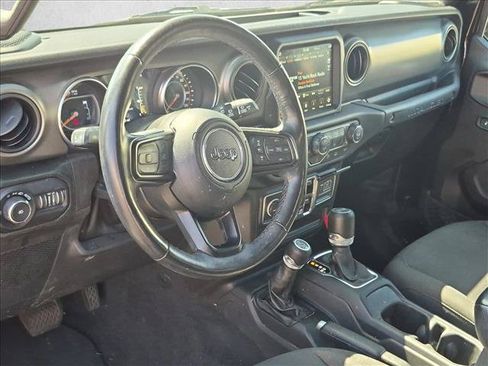 Used 2022 Jeep Wrangler Unlimited Sport w/ Sun And Sound Package AWD/4WD image 9