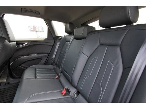 Used 2022 Audi Q4 e-tron Premium Plus AWD/4WD image 32