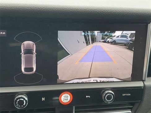 Used 2024 Porsche Macan w/ Premium Plus Package image 27