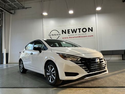 Used 2025 Nissan Versa S w/ S Plus Package image 9