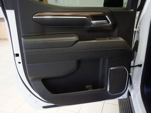 Certified 2024 Chevrolet Silverado 1500 LT image 24