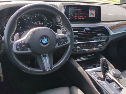 Used 2019 BMW 530i w/ M Sport Package image 29