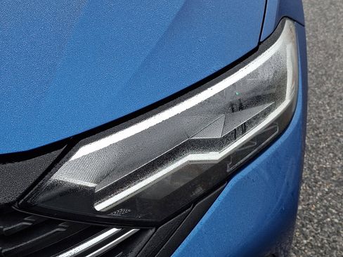 Used 2024 Volkswagen Jetta Sport image 10