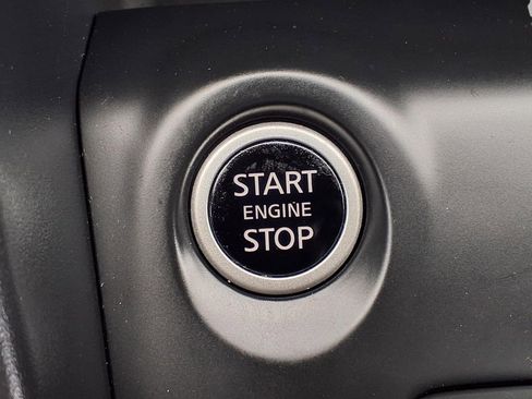 Certified 2025 Nissan Kicks Play S image 8