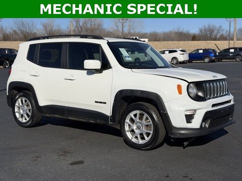 Used 2019 Jeep Renegade Latitude image 1