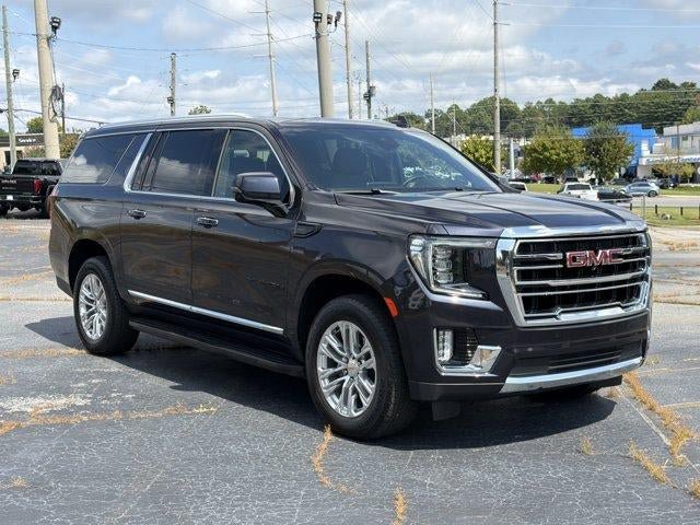 Used 2023 GMC Yukon XL SLT w/ SLT Premium Package AWD/4WD image 3