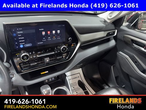 Used 2023 Toyota Highlander Limited image 20