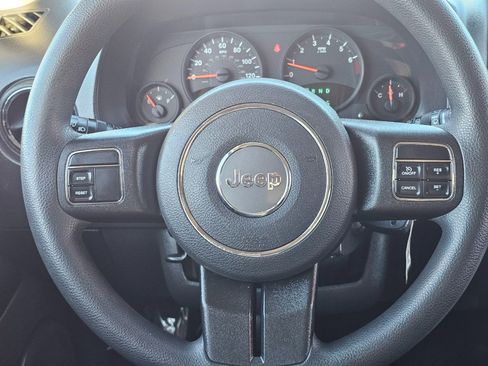 Used 2012 Jeep Compass Sport image 19