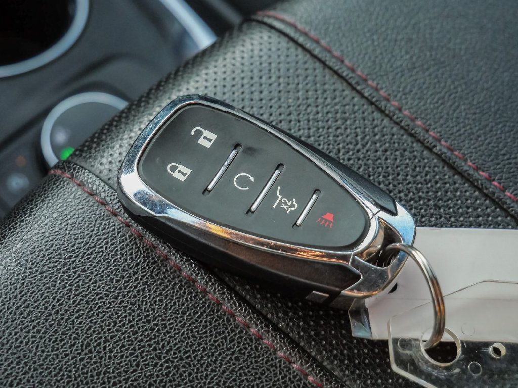 Used 2022 Chevrolet Traverse RS w/ LPO, Floor Liner Package FWD image 40