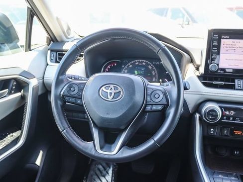 Used 2019 Toyota RAV4 Limited w/ Carpet Mat Package FWD image 17