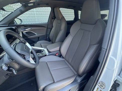 New 2025 Audi Q5 Premium Plus image 9