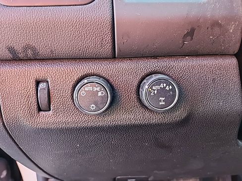 Used 2022 Chevrolet Colorado LT w/ Safety Package AWD/4WD image 26
