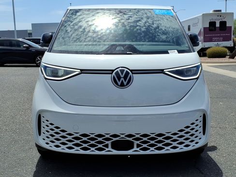 Certified 2025 Volkswagen ID. Buzz Pro S RWD image 2