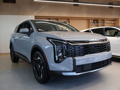 New 2026 Kia Sportage S image 1