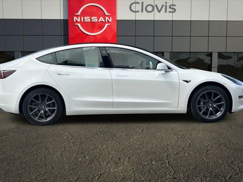 Used 2020 Tesla Model 3 Standard Range Plus RWD image 9