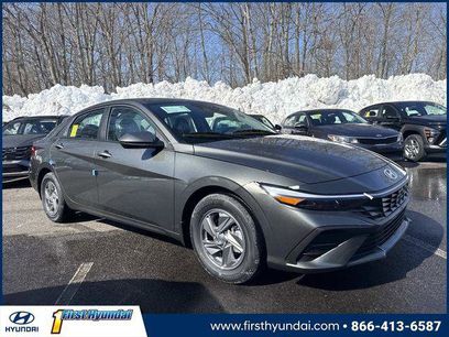 New 2026 Hyundai Elantra SE