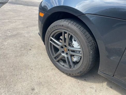 Used 2020 Porsche Macan Turbo image 4