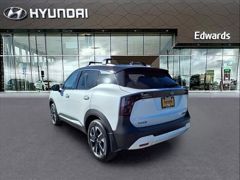 Used 2025 Nissan Kicks SR image 5