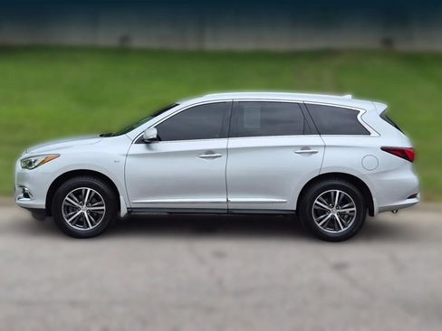 Used 2019 INFINITI QX60 Luxe w/ Essential Package FWD image 8
