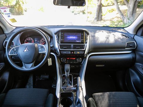 Used 2020 Mitsubishi Eclipse Cross ES FWD image 21