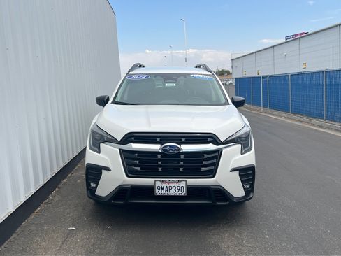 Used 2024 Subaru Ascent Limited AWD/4WD image 2