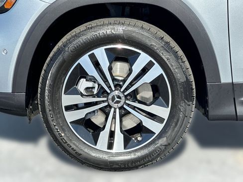 Used 2026 Mercedes-Benz GLB 250 image 11