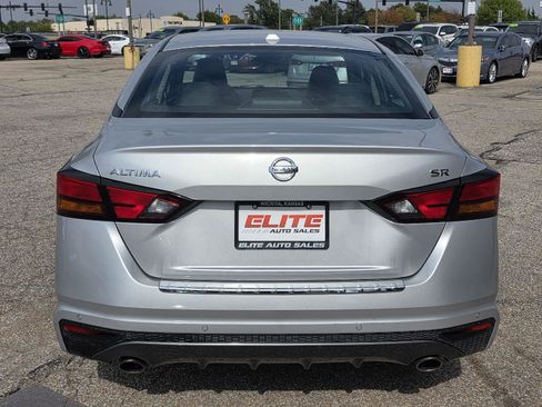 Used 2021 Nissan Altima 2.5 SR w/ SR Premium Package image 6