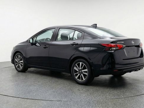 Used 2025 Nissan Versa SV image 6