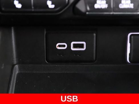 Used 2021 Chevrolet Tahoe Z71 AWD/4WD image 25