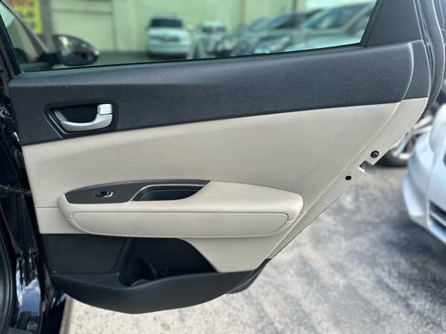 Used 2018 Kia Optima LX image 23