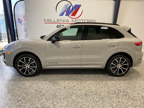 Used 2020 Porsche Cayenne S AWD/4WD image 16