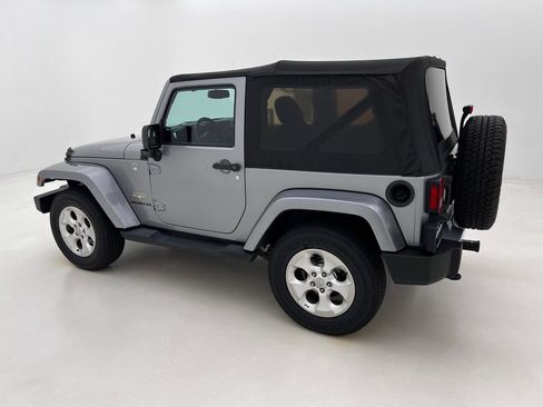 Used 2015 Jeep Wrangler Sahara AWD/4WD image 14
